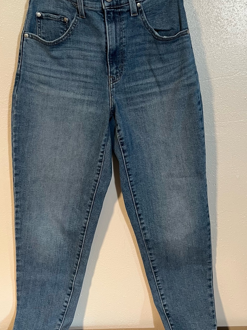 Levi's Women's Skinny Jeans in Medium Blue Wash 27x27